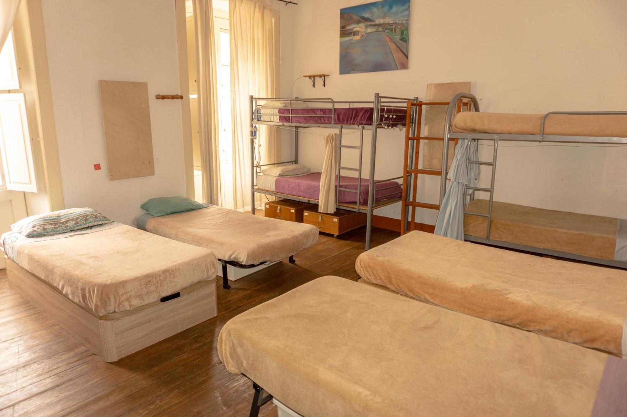 Hostel Albergue La Casa Encantada Эль-Пасо Экстерьер фото
